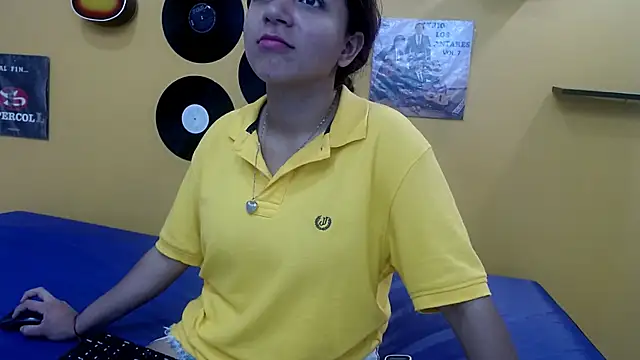 marcelasweet457 online show from April 1, 2026, 1:52 pm