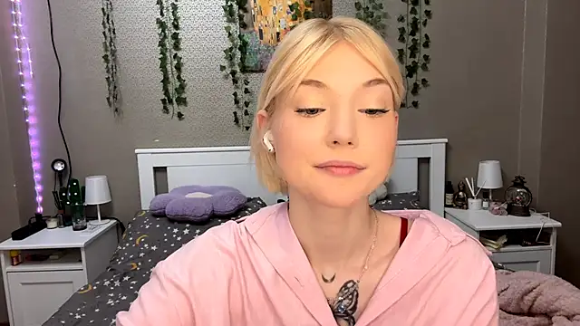 LlsabethHaze online show from February 7, 2026, 2:10 pm