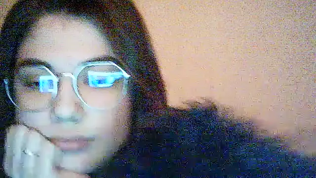 Snapshot of Tenovira chatting on March 4, 2026, 8:37 pm Tenovira online show from March 4, 2026, 8:37 pm