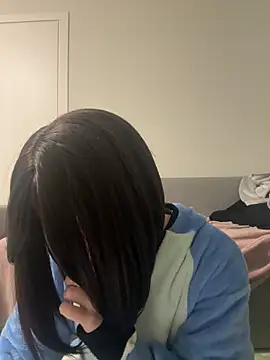 Lily Lii online show from January 15, 2026, 1:48 pm