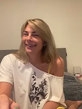 Scarlett the girlnextdoor online show from April 1, 2026, 8:28 pm