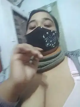 momo loves online show from February 6, 2026, 3:33 am