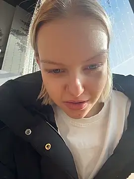 AshleyMur online show from March 1, 2026, 5:20 am