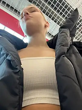 AshleyMur online show from March 12, 2026, 6:52 am