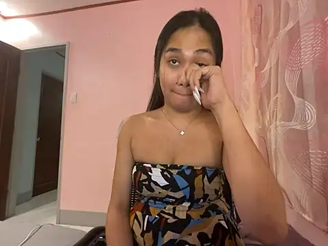 Mira Janee online show from February 10, 2026, 7:40 pm