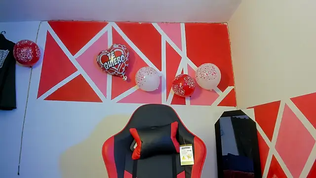 abril onnel online show from February 19, 2026, 7:21 pm