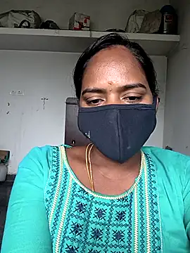 Tamil Hot Divya online show from January 13, 2026, 5:02 am