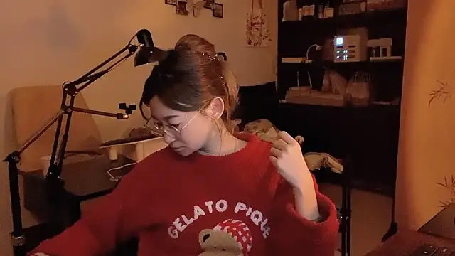 Snapshot of Xiaojuzi- chatting on April 8, 2026, 1:22 pm Xiaojuzi- online show from April 8, 2026, 1:22 pm