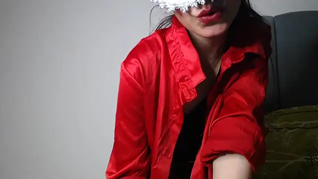 Hottie heer online show from April 21, 2026, 5:28 pm