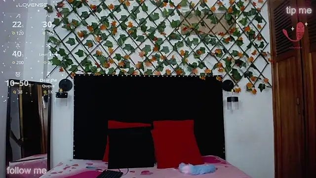 vsamanthaper1 online show from March 10, 2026, 7:52 pm