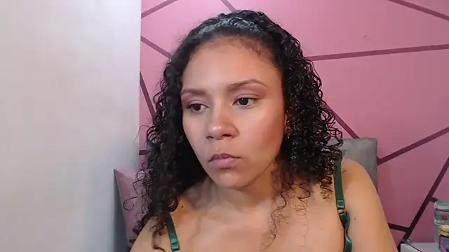 Little18Doll online show from May 29, 2026, 9:46 pm