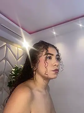 CamilaCastillo online show from June 20, 2026, 12:41 pm