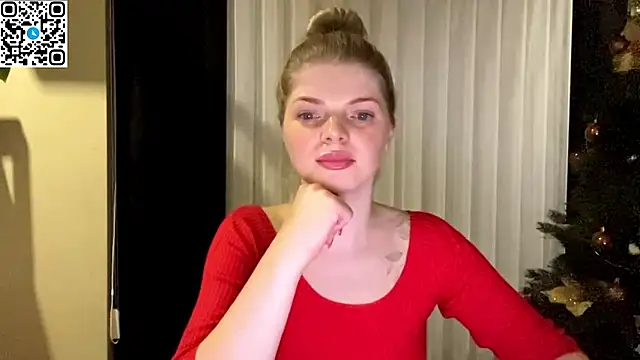 Sweet Sinn  online show from January 15, 2026, 10:24 pm