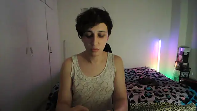 Snapshot of HoneyValentine chatting on June 13, 2026, 7:56 pm HoneyValentine online show from June 13, 2026, 7:56 pm