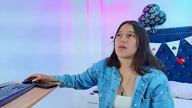 Snapshot of Cristal_and_luke chatting on February 21, 2026, 3:29 am Cristal and luke online show from February 21, 2026, 3:29 am