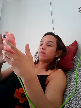 ofjuliaa online show from February 14, 2026, 5:10 pm