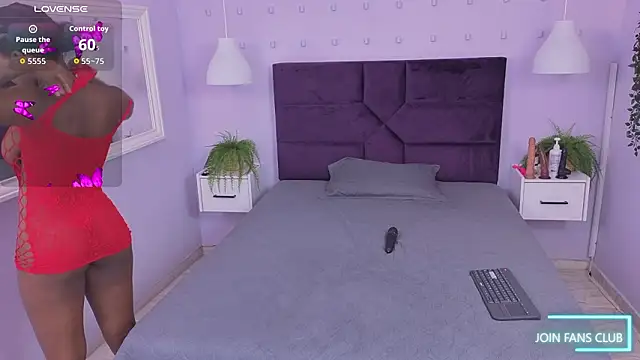 Yasminbrattz online show from March 18, 2026, 11:46 am