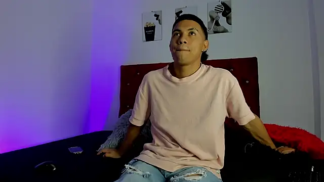 Snapshot of Liamsubtle01 chatting on January 12, 2026, 6:24 pm Liamsubtle01 online show from January 12, 2026, 6:24 pm