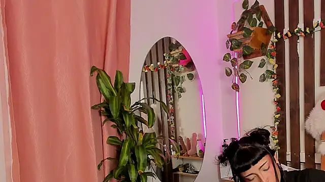 Snapshot of MeowMota_ chatting on January 18, 2026, 6:12 pm MeowMota online show from January 18, 2026, 6:12 pm