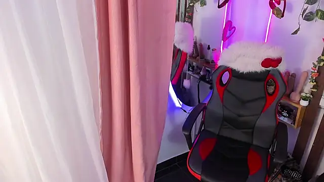 MeowMota  online show from May 15, 2026, 6:26 pm