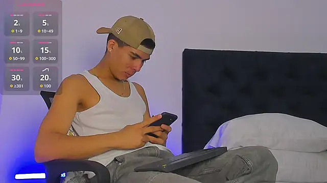 Marcus Moreno online show from January 13, 2026, 11:43 pm