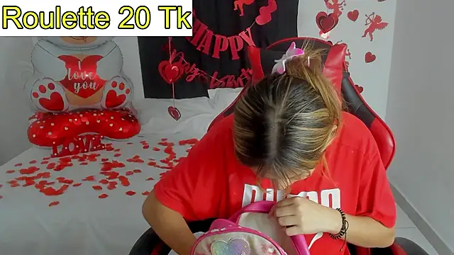 Snapshot of Bella_Blanca chatting on February 14, 2026, 12:24 pm Bella Blanca online show from February 14, 2026, 12:24 pm