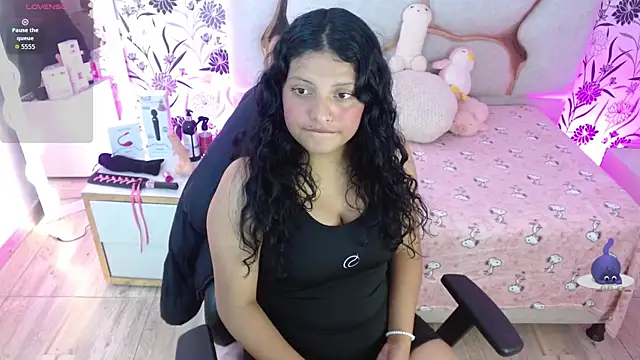 TATTI TAY online show from February 20, 2026, 7:36 pm