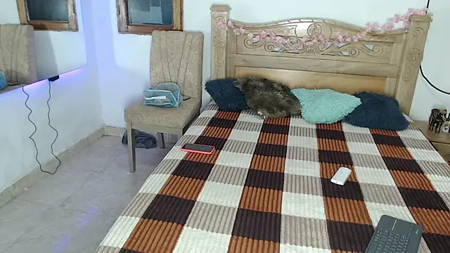 bratz glloe online show from January 13, 2026, 1:55 am