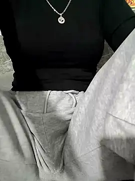 Snapshot of -LunaLust chatting on January 8, 2026, 1:52 am -LunaLust online show from January 8, 2026, 1:52 am