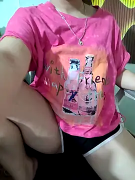 -LunaLust online show from April 20, 2026, 2:31 pm