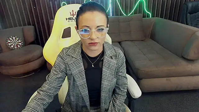 Snapshot of Dafni_Monn chatting on September 19, 2025, 5:31 am Dafni Monn online show from September 19, 2025, 5:31 am