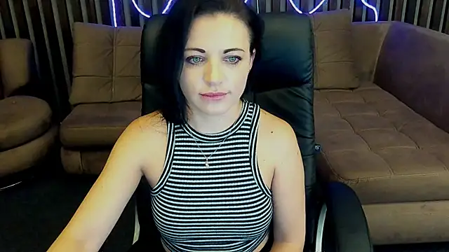 Snapshot of Dafni_Monn chatting on September 23, 2025, 5:54 am Dafni Monn online show from September 23, 2025, 5:54 am