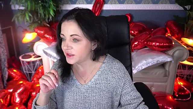 Dafni Monn online show from February 20, 2026, 6:37 am