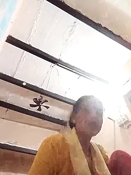 Hasmi hot09 online show from March 18, 2026, 4:54 pm