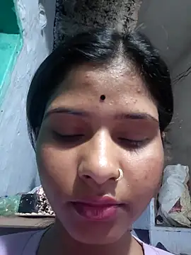 Nirasha cute online show from February 11, 2026, 6:35 pm