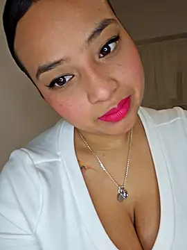 Angelmoon04 online show from April 15, 2026, 2:29 am