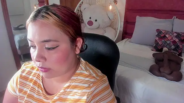 tatikanyx online show from March 28, 2026, 12:27 pm