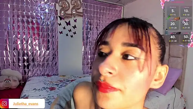 Snapshot of Julietha-evans chatting on March 25, 2026, 11:00 pm Julietha-evans online show from March 25, 2026, 11:00 pm