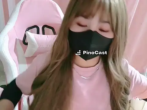 Snapshot of -Violet-t chatting on July 6, 2026, 1:30 pm -Violet-t online show from July 6, 2026, 1:30 pm