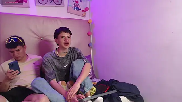 iam  lukas   online show from January 7, 2026, 5:04 pm