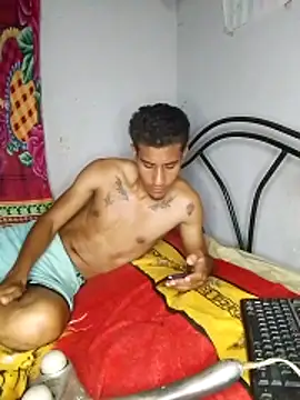 Snapshot of Moreno141224 chatting on April 15, 2026, 4:41 am Moreno141224 online show from April 15, 2026, 4:41 am