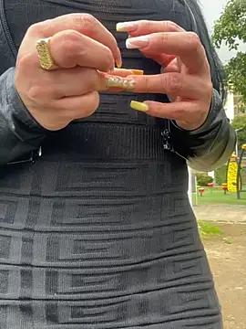 nathacha1230 online show from April 14, 2026, 8:15 pm