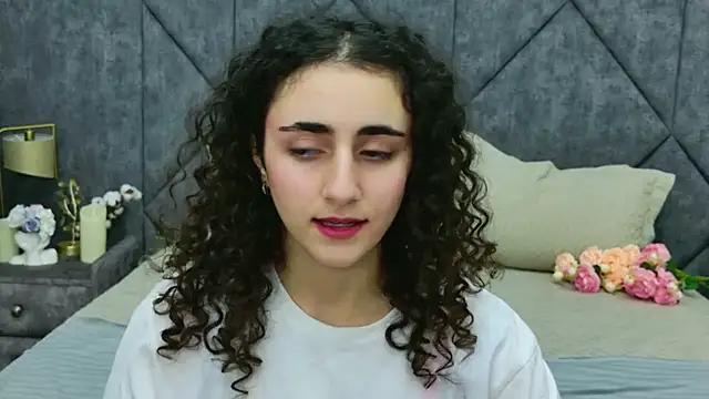 Snapshot of Susan_Fors chatting on February 15, 2026, 6:21 am Susan Fors online show from February 15, 2026, 6:21 am