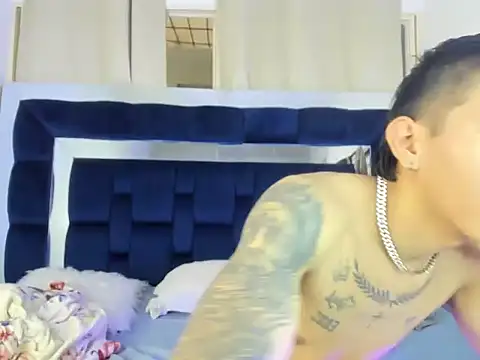 Scook Gray  online show from March 13, 2026, 9:32 pm