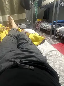 berk denizz 32 online show from January 8, 2026, 3:36 pm