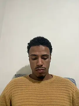 LorenzoBlack27 online show from May 12, 2026, 11:46 pm