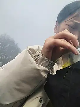 Hina2xx online show from February 4, 2026, 1:55 am