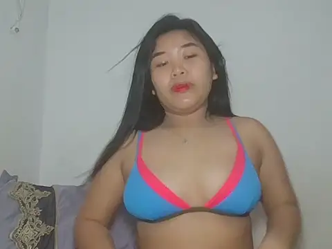 Zyeiii online show from February 21, 2026, 5:47 pm