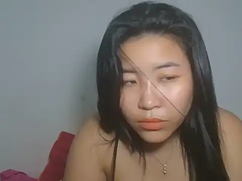 Zyeiii online show from April 8, 2026, 9:04 pm