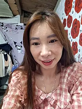 Adela-222 online show from April 10, 2026, 4:17 am